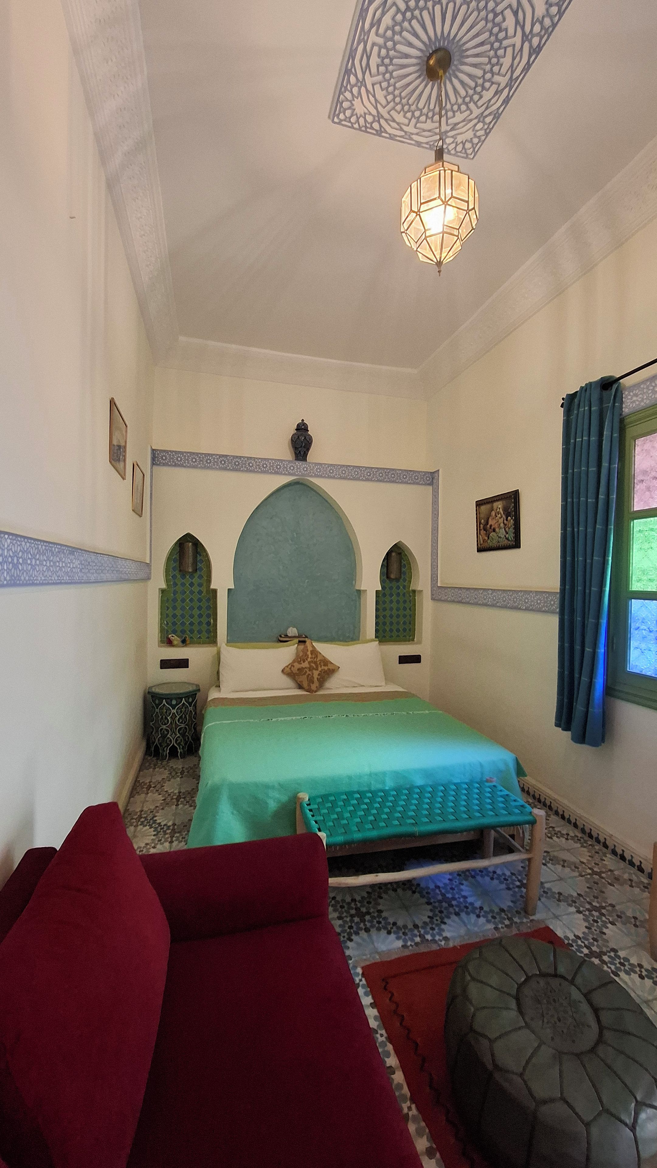 FES | In-room safe, WiFi (free)