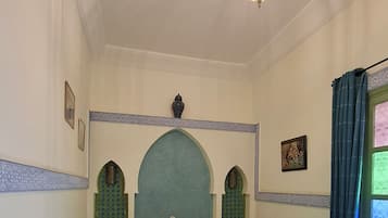 FES | In-room safe, WiFi (free)