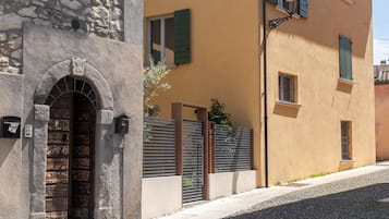 Dettaglio esterni