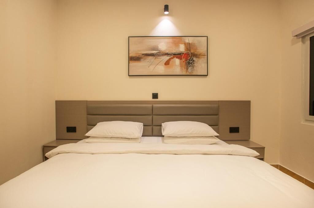 In-room safe, desk, laptop workspace, soundproofing