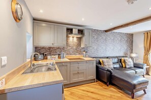 Interior - 1 Bed in Bala (oc-bow68) (Bala)