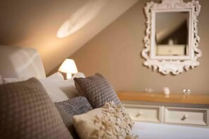 Iron/ironing board, free WiFi, bed sheets - 4 Bed in Stoney Middleton (oc-c34609) (Stoney Middleton)