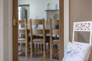 Dining - 4 Bed in Stoney Middleton (oc-c34609) (Stoney Middleton)