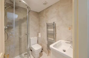 Towels - 3 Bed in Stoney Middleton (oc-c34611) (Stoney Middleton)