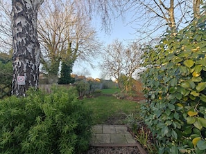 Property grounds - 2 Bed in Horstead (oc-l34497) (Coltishall)