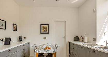 5 Bed in Old Cleeve (oc-c34720)