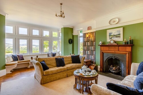 5 Bed in Old Cleeve (oc-c34720)