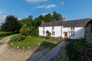 Exterior - 4 Bed in Ruthin (oc-bow136) (Gwyddelwern)