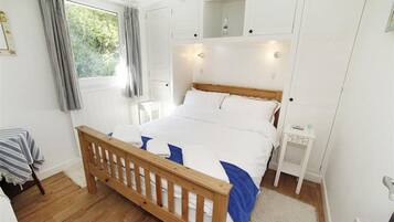 1 bedroom, iron/ironing board, travel crib, WiFi (free)