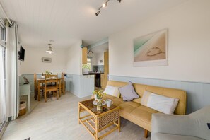 TV - 1 Bed in Caswell, Gower (oc-hh375) (Newton)