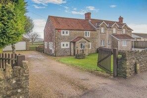 Exterior - 4 Bed in Tansey (oc-h34671) (Cranmore)