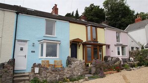 Exterior - 2 Bed in Mumbles (oc-hh132) (The Mumbles)