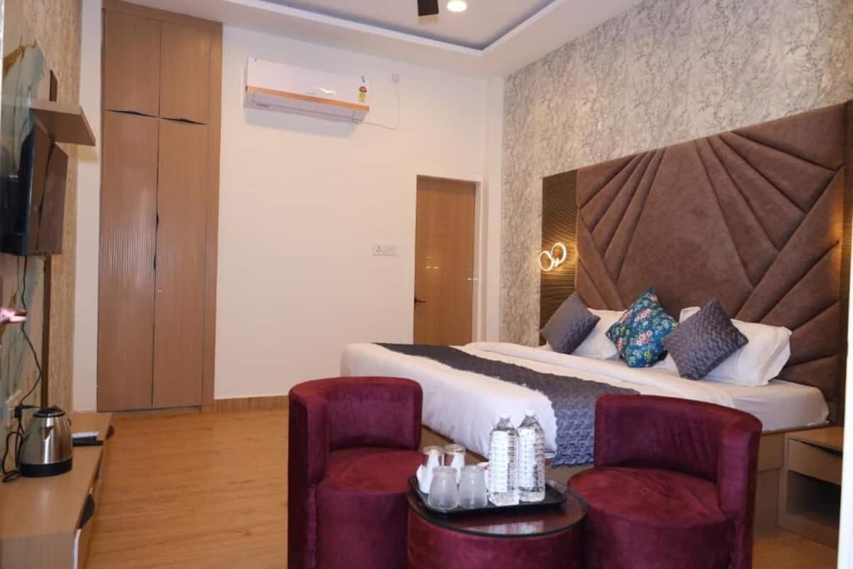Standard Bungalow, Pool View | Free WiFi