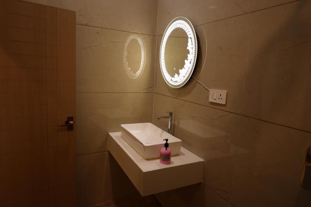 Standard Bungalow, Pool View | Bathroom