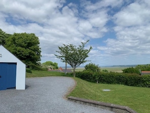Property grounds - 3 Bed in Gower (oc-hh472) (Swansea)