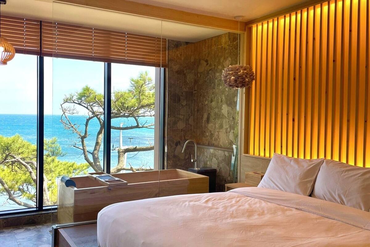 2F_Orchid Hinoki Pool Ocean View | WiFi (free)