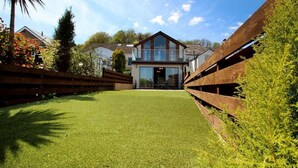 Exterior - 4 Bed in Mumbles (oc-hh114) (The Mumbles)