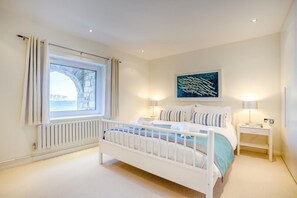 Free WiFi, bed sheets - 2 Bed in Swanage (oc-t34732) (Swanage)