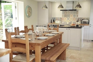 Dining - 4 Bed in Gower (oc-hh471) (Cheriton)