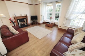 TV - 2 Bed in Mumbles (oc-hh71) (The Mumbles)