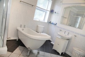 Towels - 2 Bed in Mumbles (oc-hh71) (The Mumbles)