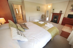 2 bedrooms, iron/ironing board, free WiFi, bed sheets - 2 Bed in Mumbles (oc-hh71) (The Mumbles)