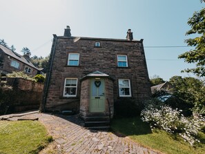 Exterior - Stunning 4 Bedroom House in Stanton On Peak (Matlock)