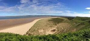 Beach - 3 Bed in Swansea (oc-hh405) (Llanmadoc)