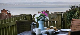3 Bed in Mumbles (oc-hh19)