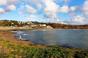 Beach - 3 Bed in Mumbles (oc-hh19) (The Mumbles)