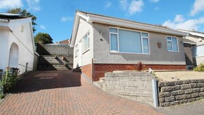 Exterior - 2 Bed in Mumbles (oc-hh424) (The Mumbles)