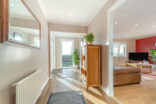 Interior - 3 Bed in Dalrymple (oc-m34448) (Dalrymple)