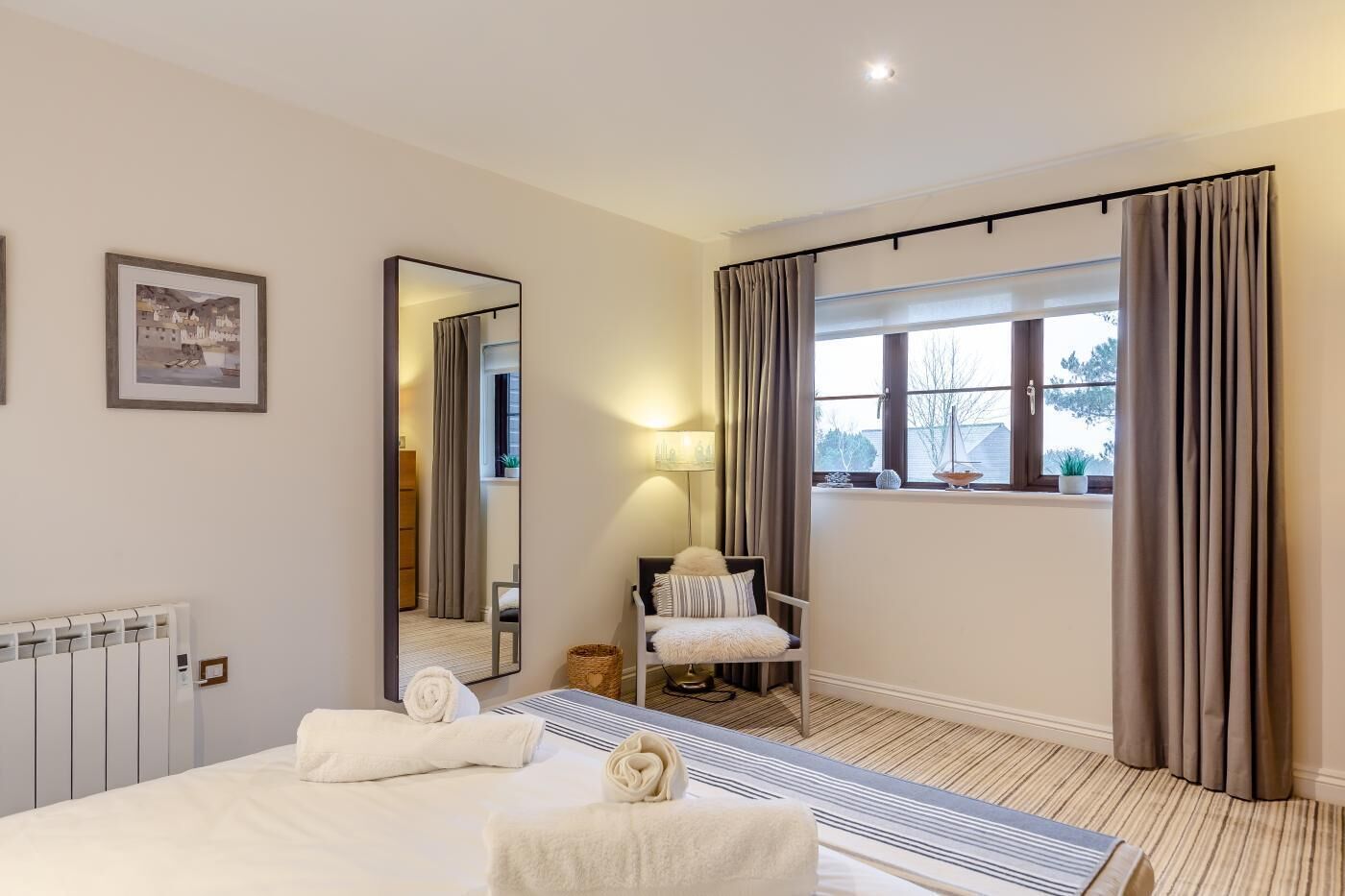 2 bedrooms, iron/ironing board, travel cot, free WiFi