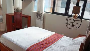 2 bedrooms, iron/ironing board, Internet, bed sheets