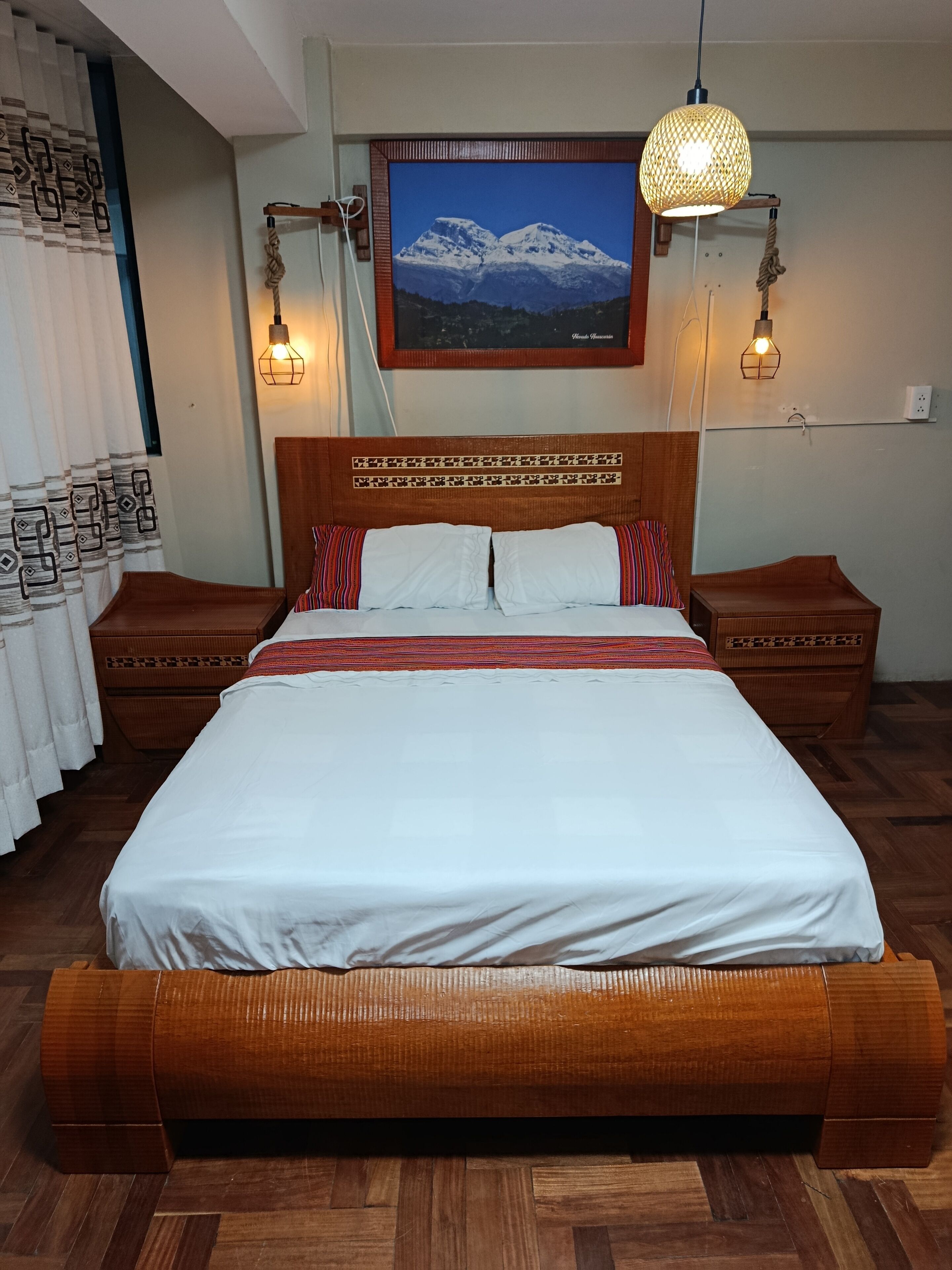 2 bedrooms, iron/ironing board, Internet, bed sheets