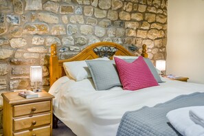 Bügeleisen/Bügelbrett, Reisekinderbett, kostenloses WLAN, Bettwäsche