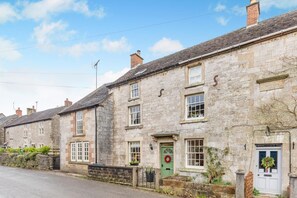 Exterior - 5 Bed in Brassington (oc-h34604) (Brassington)