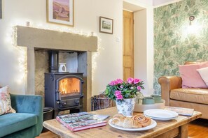 Interior - 5 Bed in Brassington (oc-h34604) (Brassington)