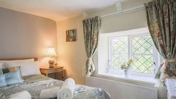 2 bedrooms, WiFi (free), individually decorated, individually furnished