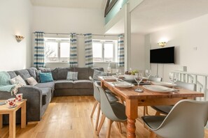 Dining - 3 Bed in Marhamchurch (oc-b34746) (Marhamchurch)