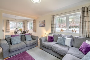 TV, fireplace - 3 Bed in Jedburgh (oc-f34868) (Jedburgh)