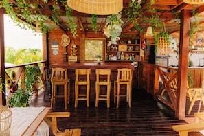 Bar (in der Unterkunft)