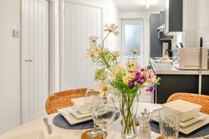 Dining - 1 Bed in Saundersfoot (oc-c34879) (Saundersfoot)