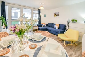 TV - 1 Bed in Saundersfoot (oc-c34879) (Saundersfoot)