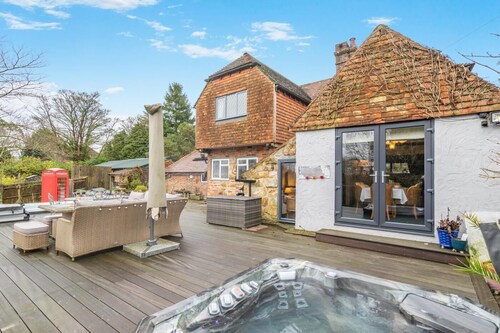 4 Bed in Burwash Common (oc-b34866)
