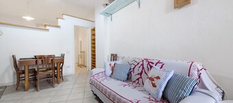 Yellow Apartment in the Historic Center of Sant'Anna Arresi