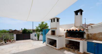 Yellow Apartment in the Historic Center of Sant'Anna Arresi