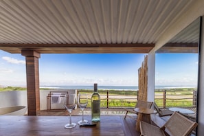 Outdoor dining - Casa Sol Hotel (Canggu)