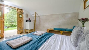 1 室のベッドルーム、アイロン / アイロン台、旅行用ベビーベッド、ベッドシーツ