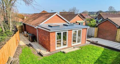Boutique Bungalow Retreat Near Charnwood